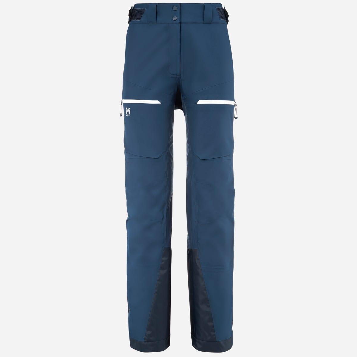 bleu marine.