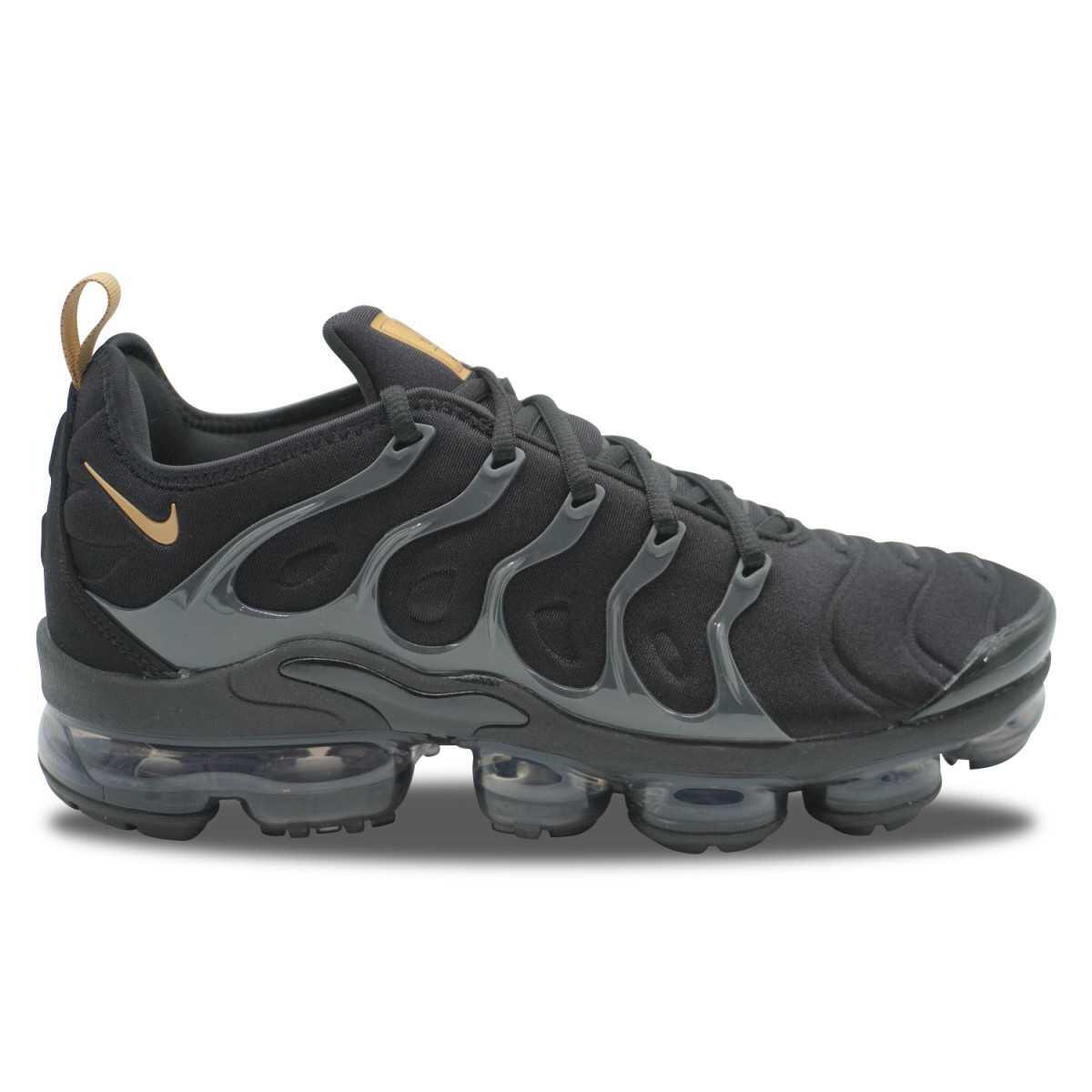 Nike air vapormax plus black metallic gold