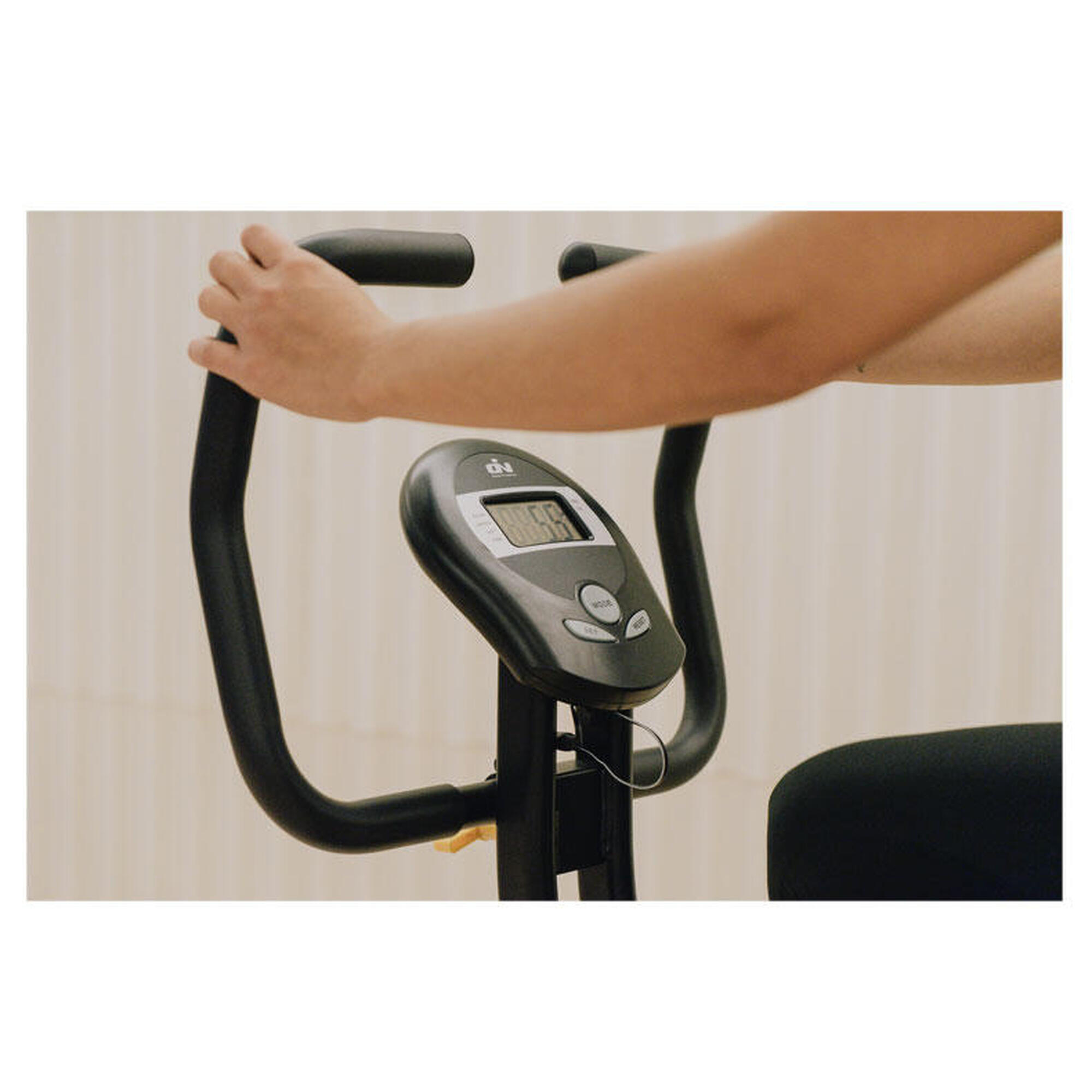 Bicicleta Estática Plegable Xtri - magnético - monitor LCD - peso máximo: 105kg