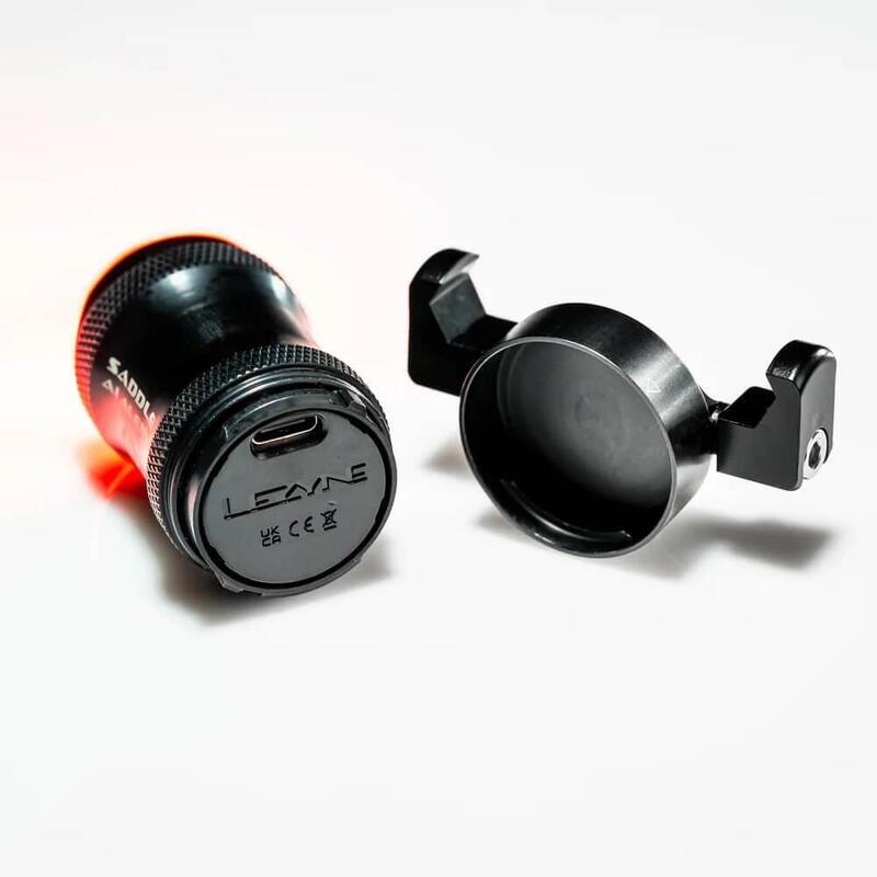 Lezyne Saddle Ai Alert 250 Lampă spate Black.