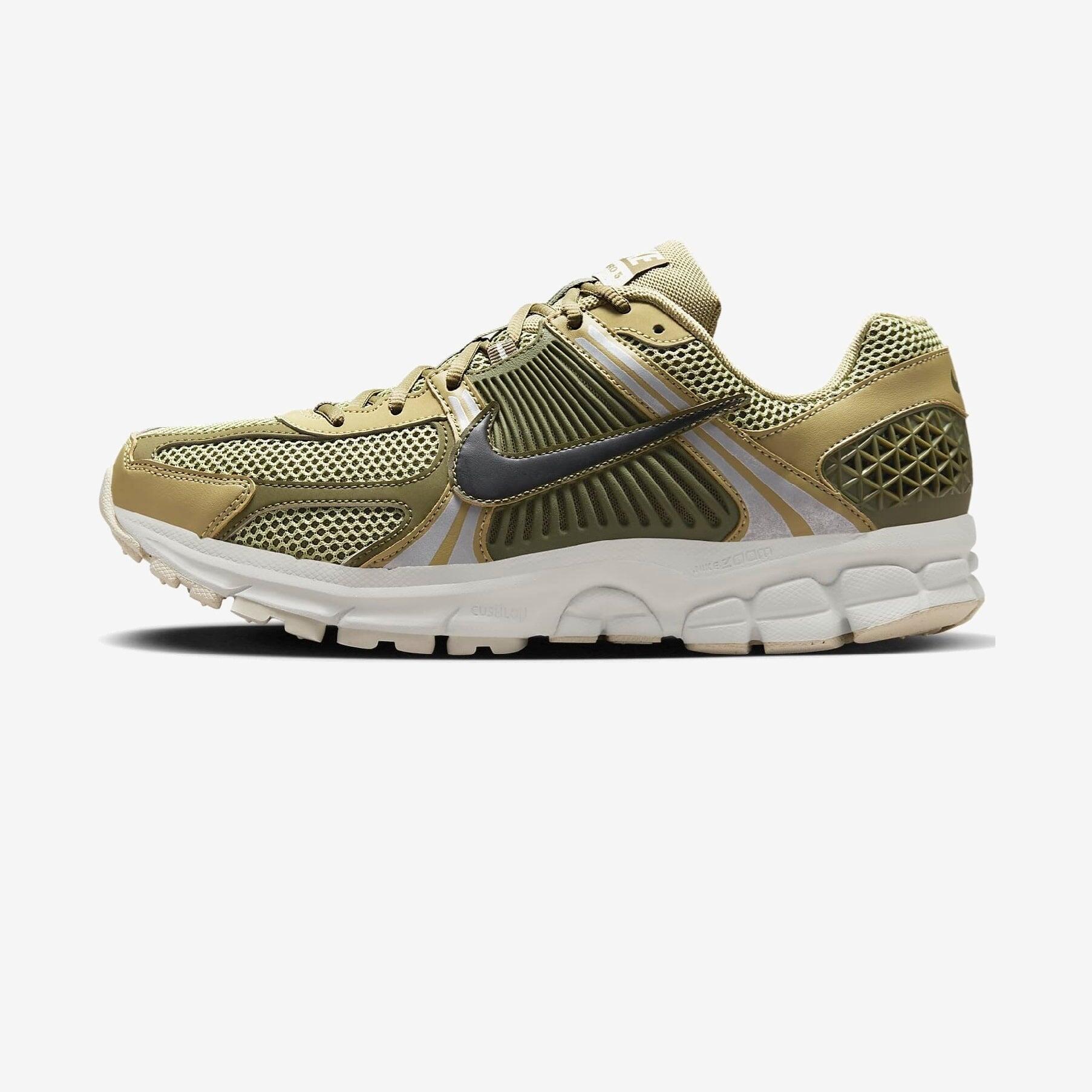 Nike Zoom Vomero 5 Men s Trainers Sneakers Fashion Shoes NIKE Decathlon