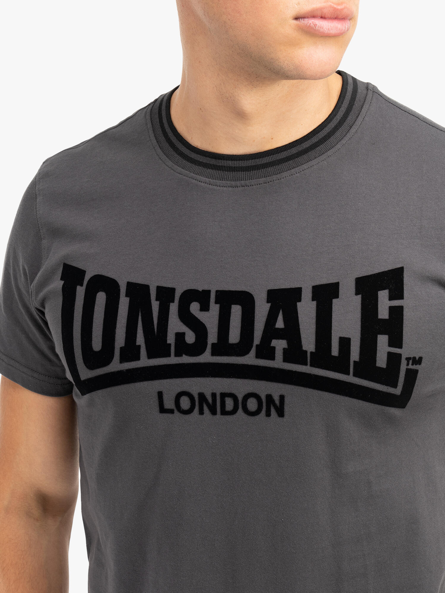 T-Shirt in regulärer Passform Lonsdale Potternewton 6/6