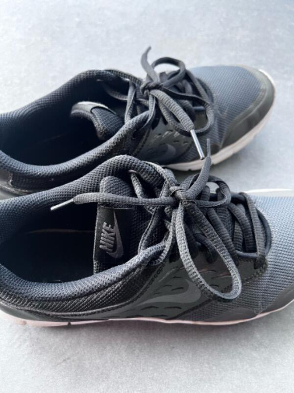 Tussen Particulieren - Sneakers Nike 2/5
