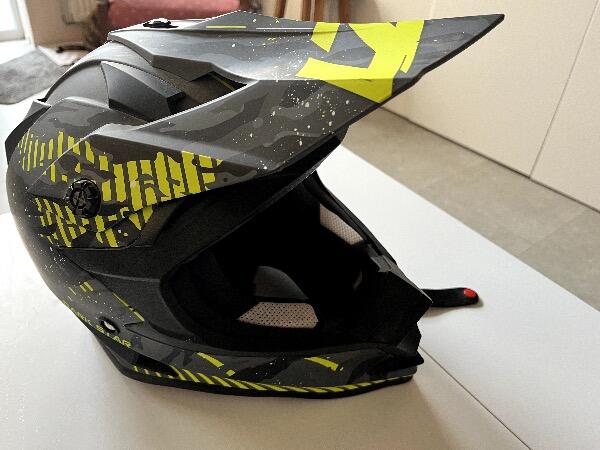 Lazer Crosshelm 2/4
