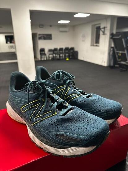 Tussen Particulieren - NEW BALANCE FRESH FOAM