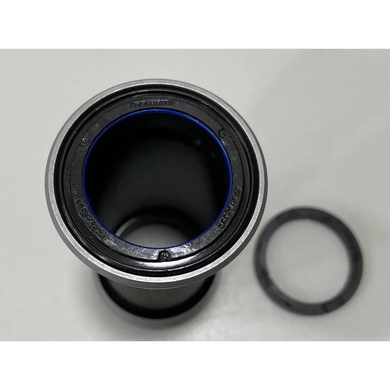 Sram Dub Pressfit Spindle Silber