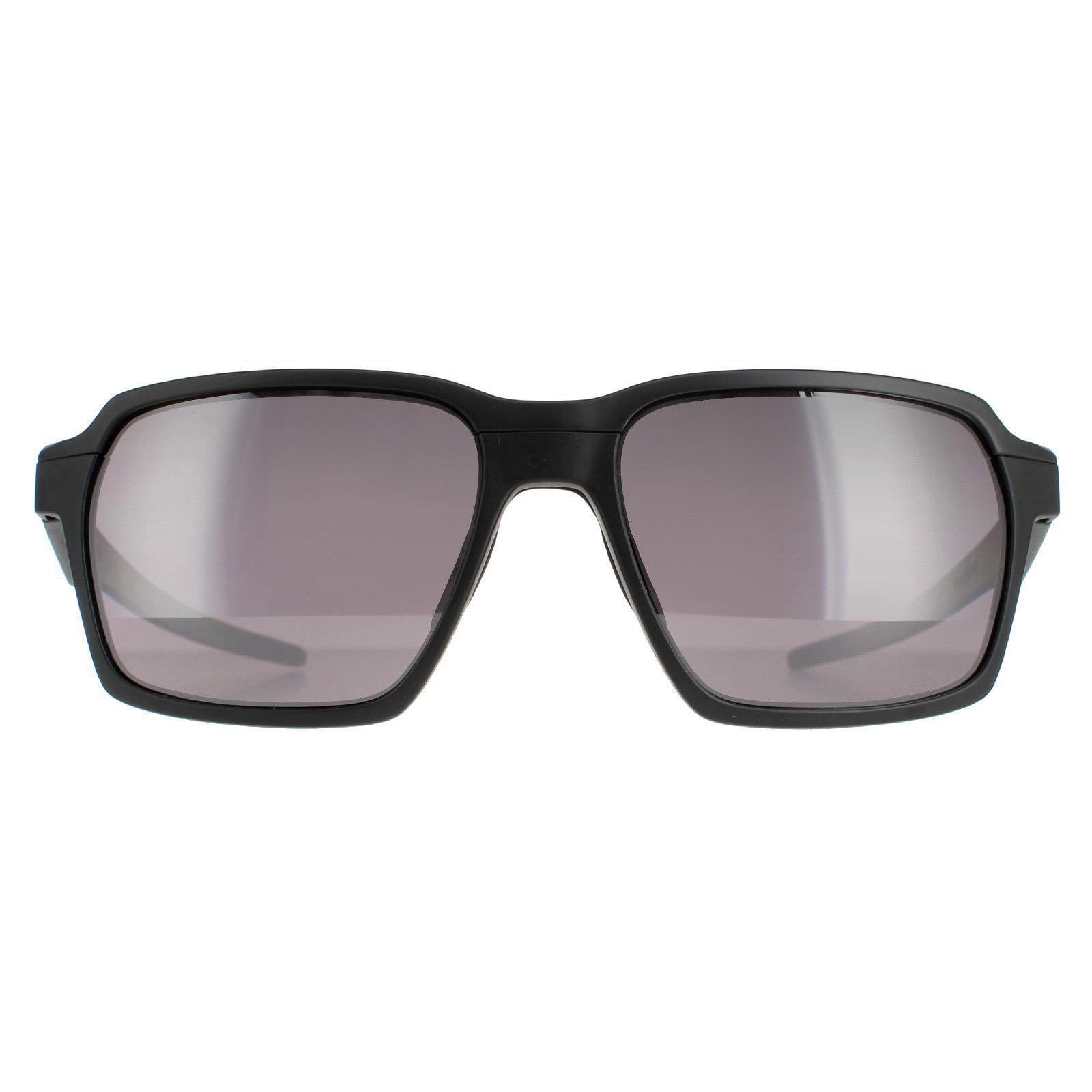 Mens Oakley Sunglasses Oakley OO9470 Men's Polarised Round