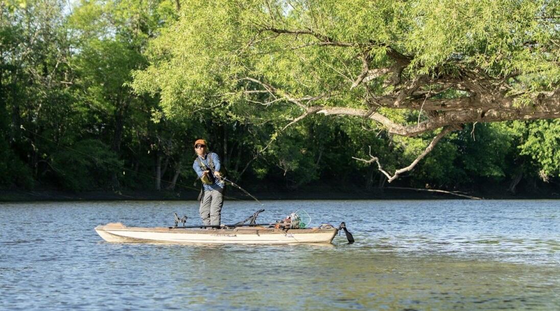 KAJAK WĘDKARSKI  DO PŁYWANIA Z NAPĘDEM NOŻNYM PELICAN CATCH 130 HYDRYVE 4/5