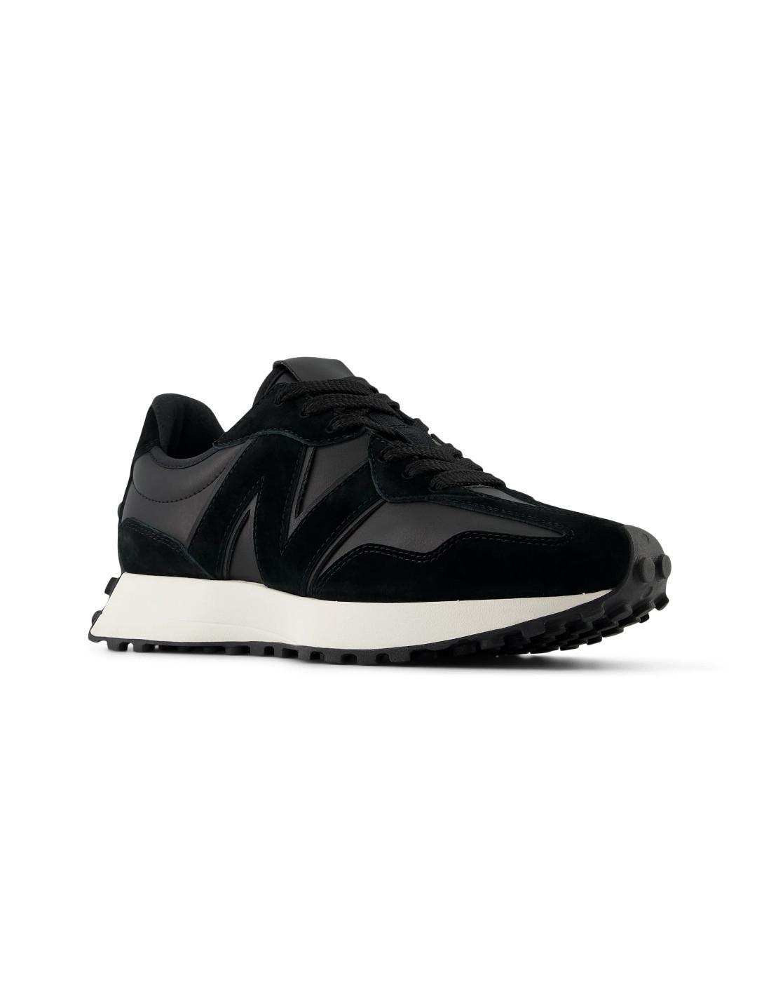 New Balance 9060 Moonbeam Sea Salt 3/5