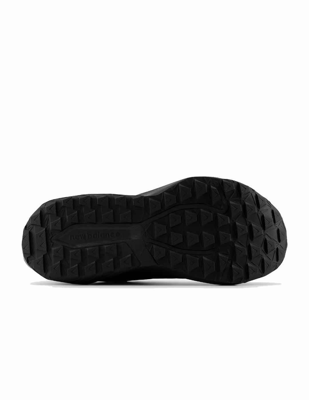 Scarpe da uomo New Balance Dynasoft Nitrel GB6 GTX nere 5/5