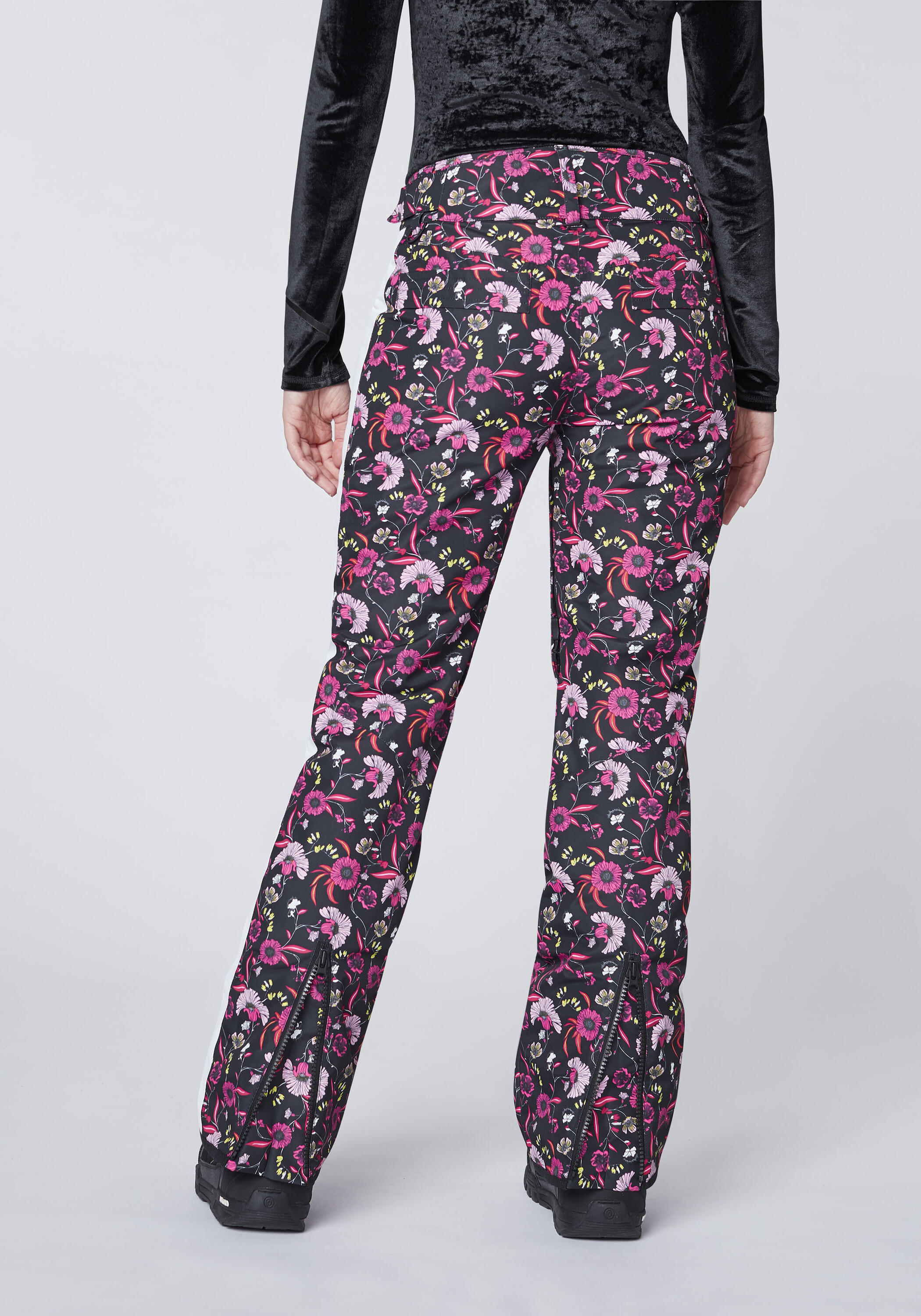 Skihose mit modernem Muster 4/7