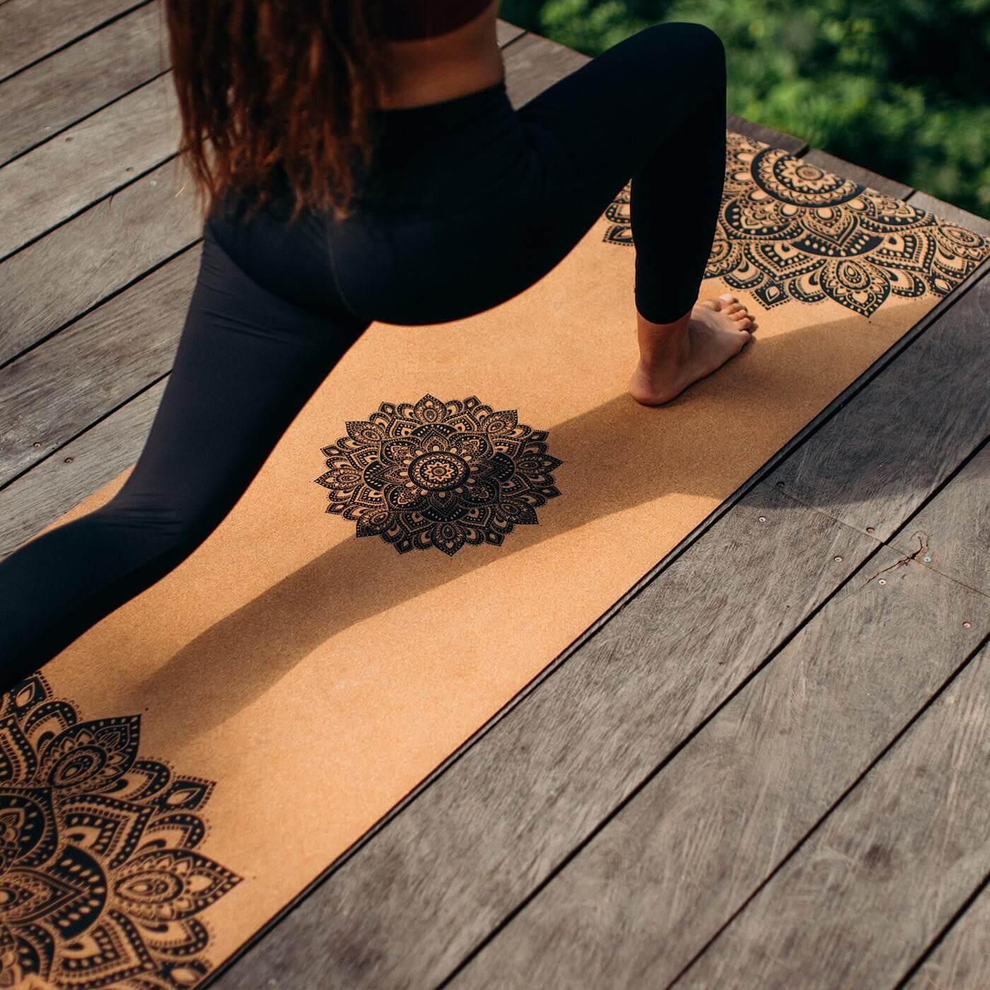 Esterilla de yoga de corcho de 3,5 mm de Yoga Design Lab - Mandala Black 5/6