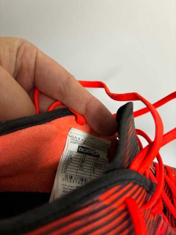 Tussen Particulieren - Oranje voetbalschoenen kipsta 5/5