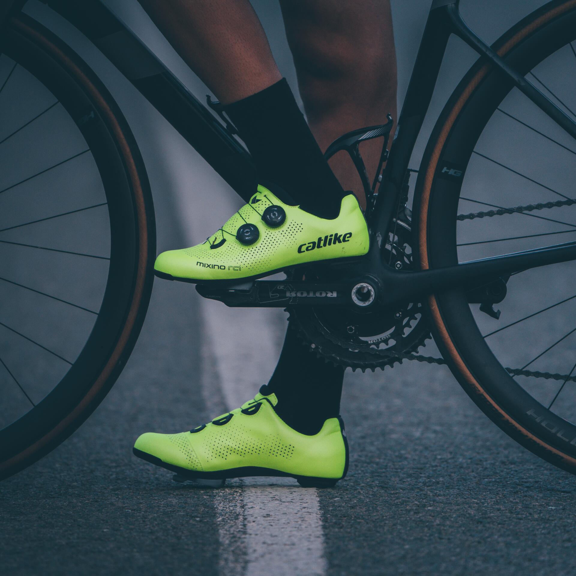 Scarpe per Bici da Corsa Mixino RC1 Giallo Fluo CATLIKE Decathlon