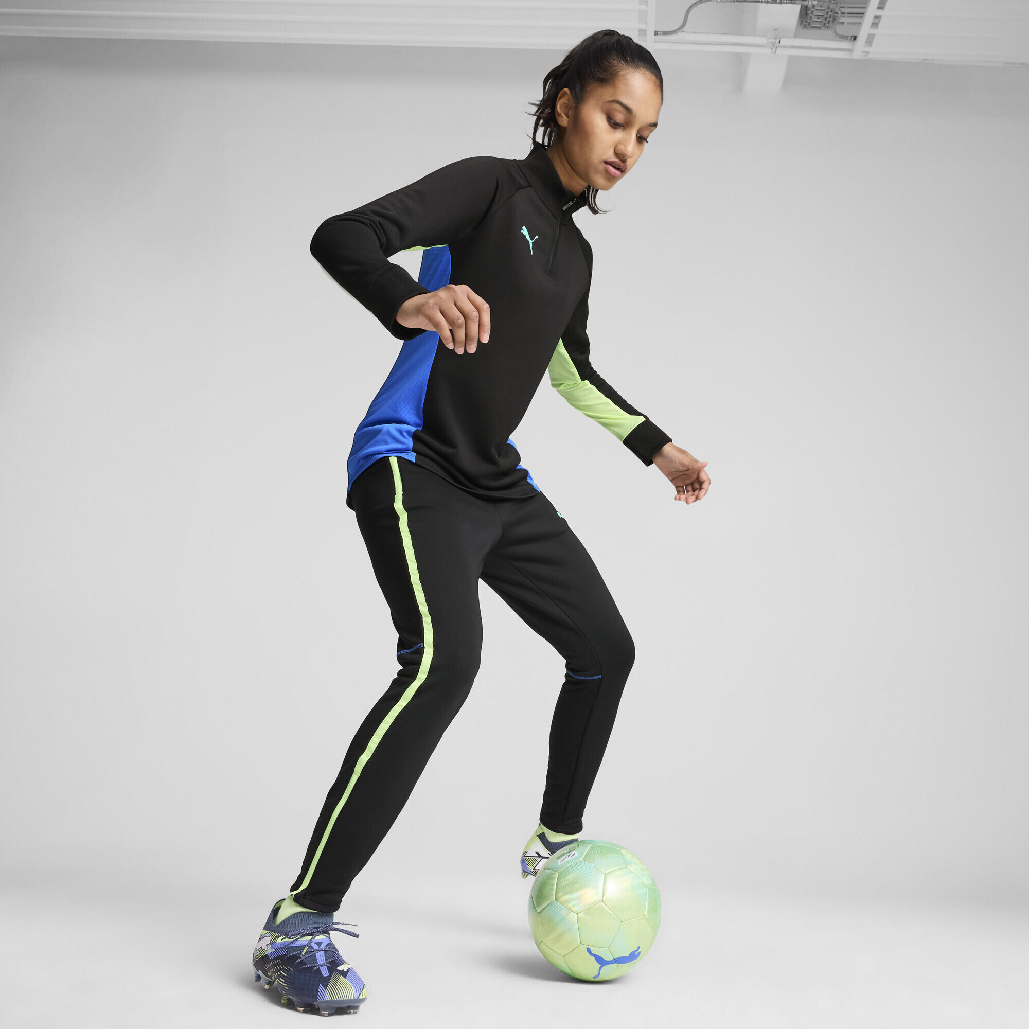 Scarpe da calcio FUTURE 7 ULTIMATE FG/AG da donna PUMA 4/7