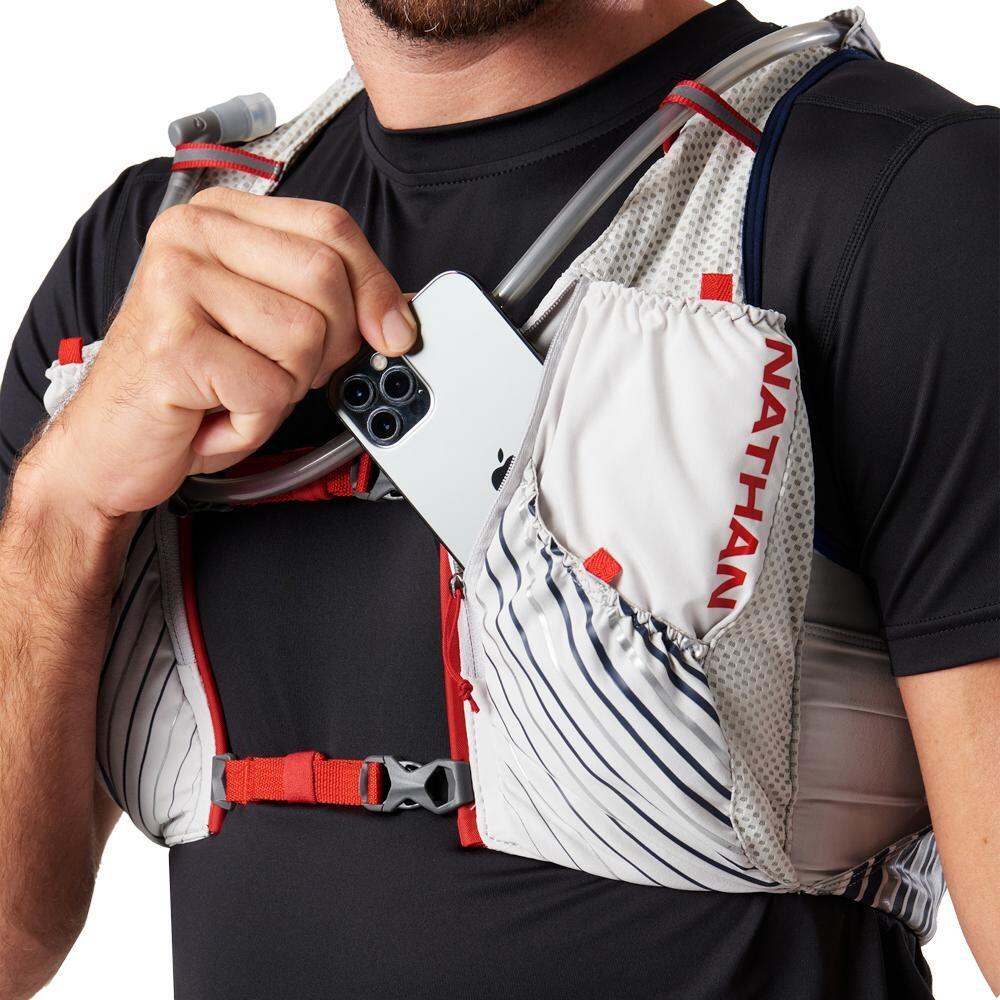 Nathan "Pinnacle" 12L gilet di idratazione da trail 4/5