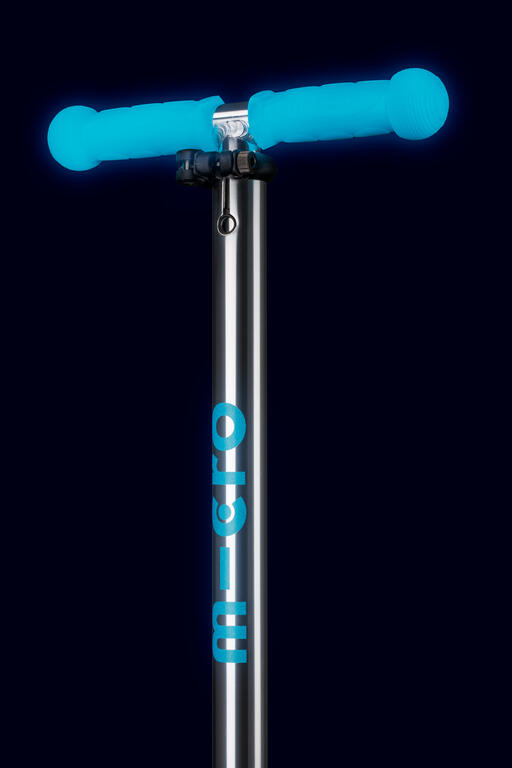 MICRO Micro Scooter Maxi Micro Deluxe glow LED 3/6