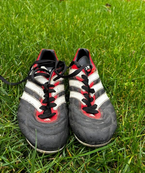 Tussen Particulieren - Adidas voetbalschoenen. Maat 38 3/3
