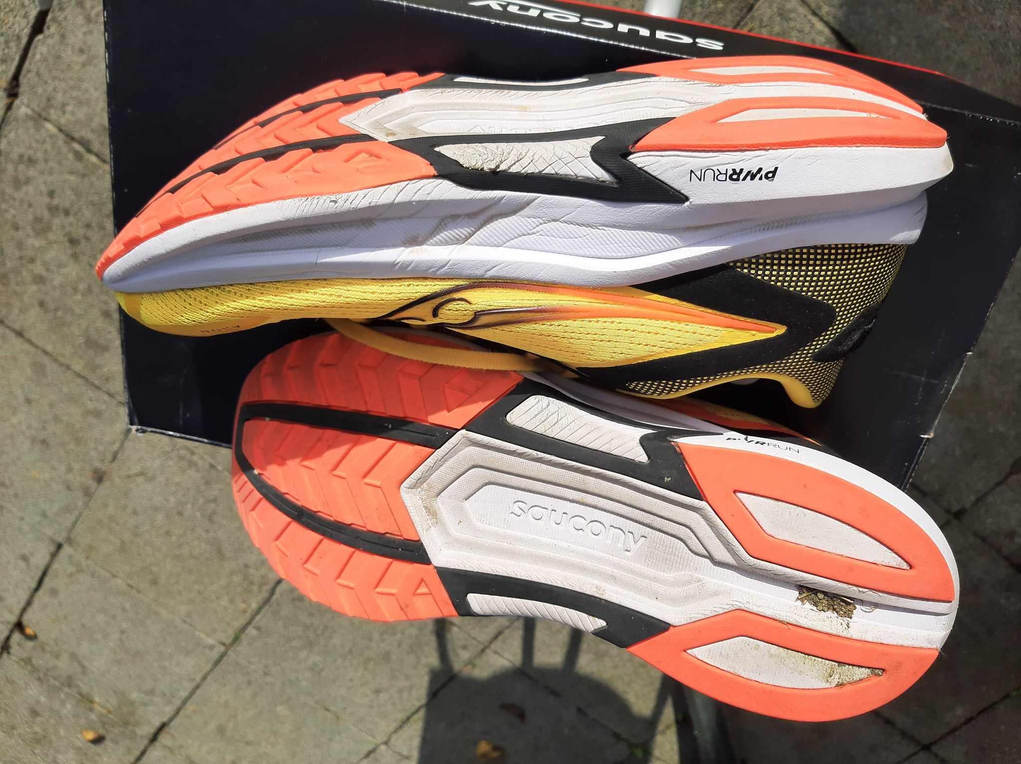 Entre Particuliers - Chaussures de course Saucony AXON 2 3/4