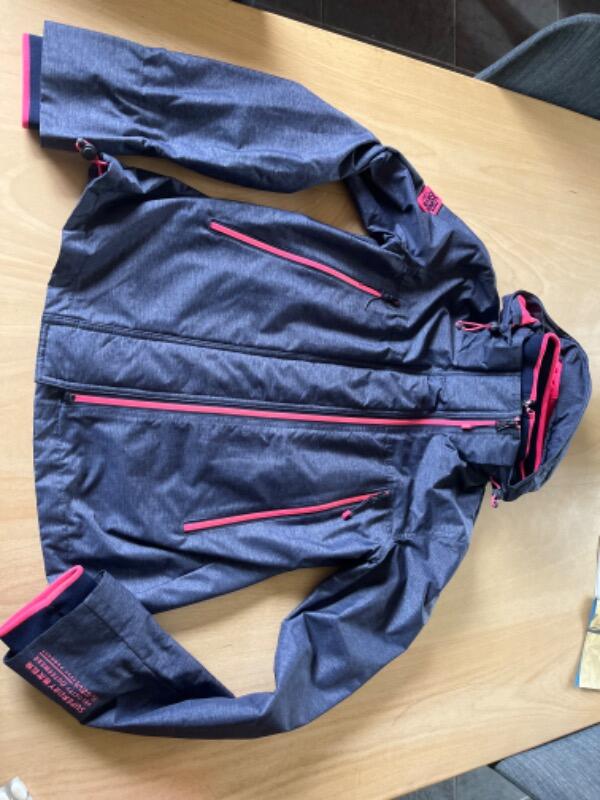 SUPERDRY picture