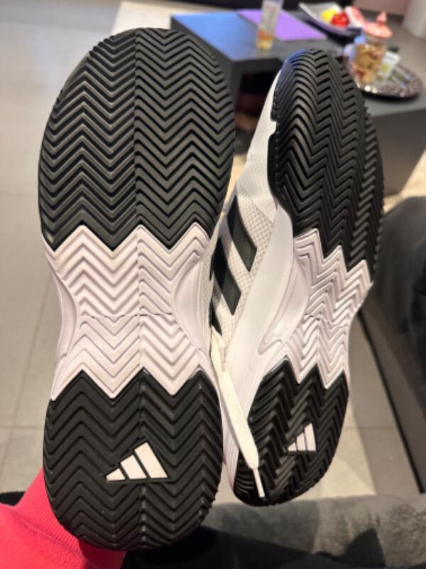 Tussen Particulieren - Adidas 47 2/5