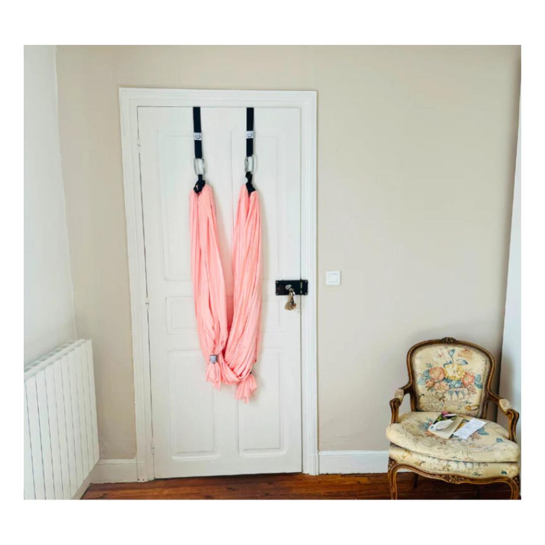 Kit yoga aérien porte rose caresse 4/4