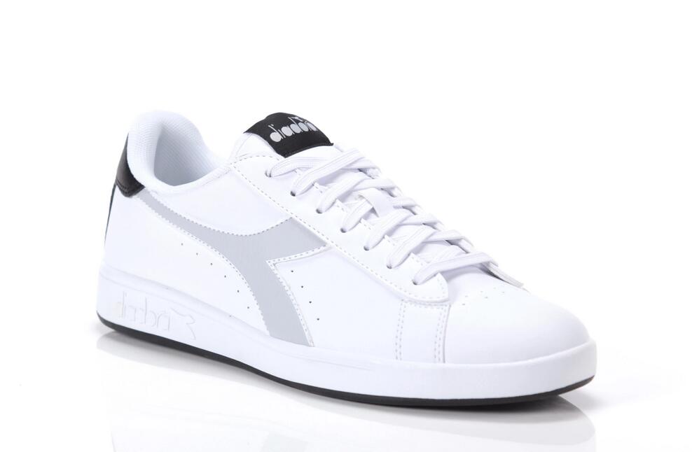 DIADORA picture