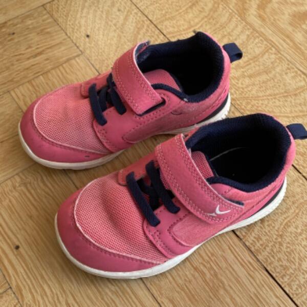 Entre Particuliers - Baskets fille 25 2/6