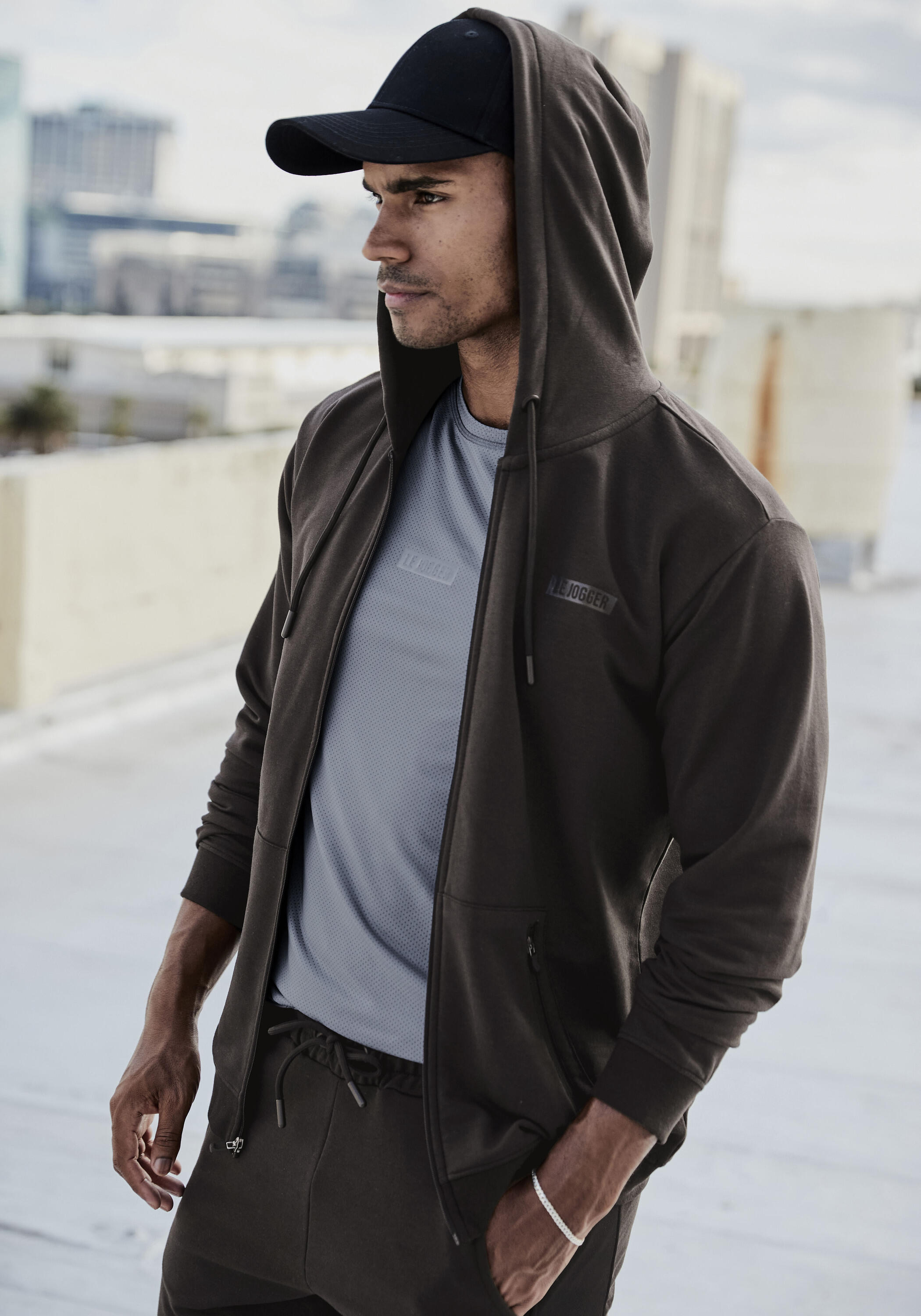 Herren Kapuzensweatjacke 3/7