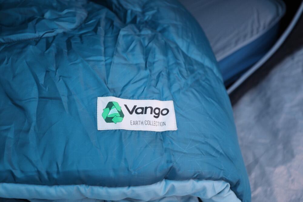 Vango Evolve Recycled 3-Season Single Sleeping Bag - Moroccan Blue 6/7