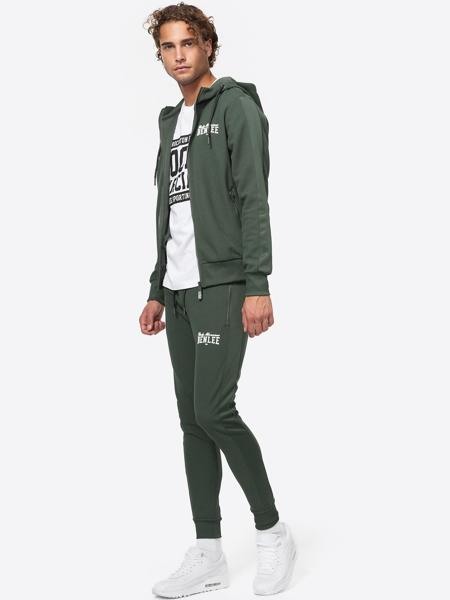 Dres z kapturem o regularnym kroju Lonsdale Hackberry 3/6