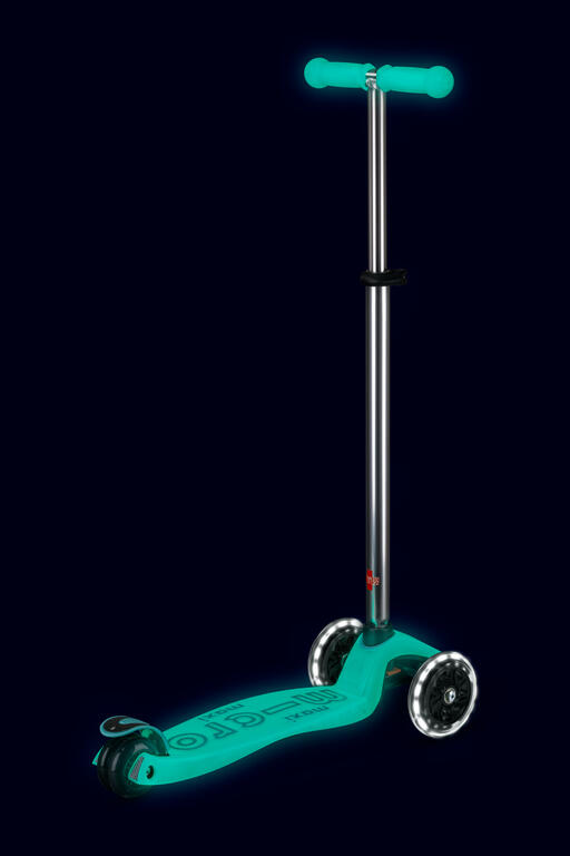 Patinete 3 Ruedas Micro Maxi Deluxe Glow LED Aqua - Brilla en la oscuridad 2/6