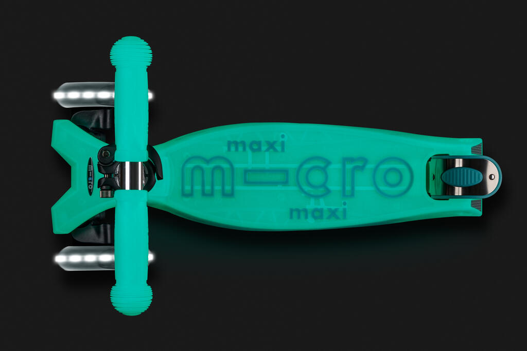 Patinete 3 Ruedas Micro Maxi Deluxe Glow LED Aqua - Brilla en la oscuridad 3/6