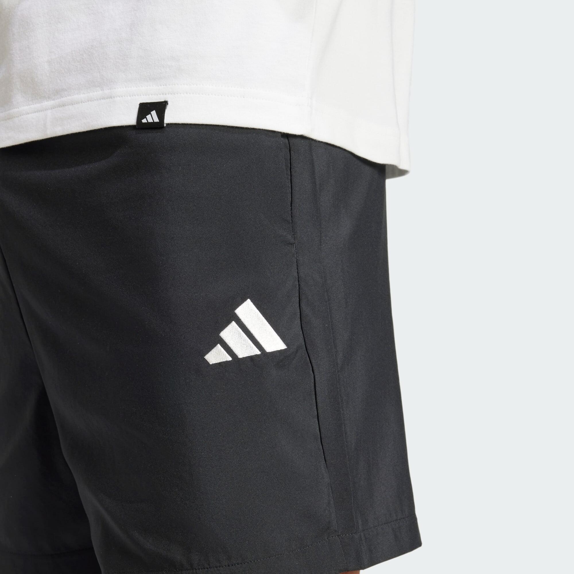 Essentials Small Logo Chelsea Shorts 4/5