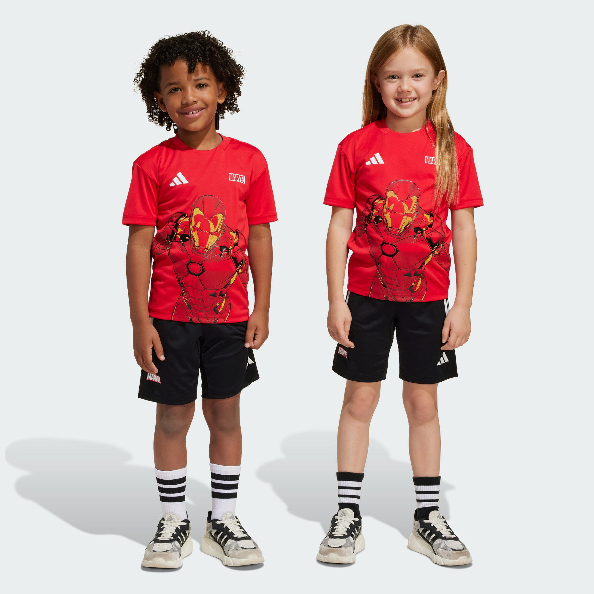 ADIDAS SOUPRAVA ADIDAS MARVEL IRON-MAN T-SHIRT