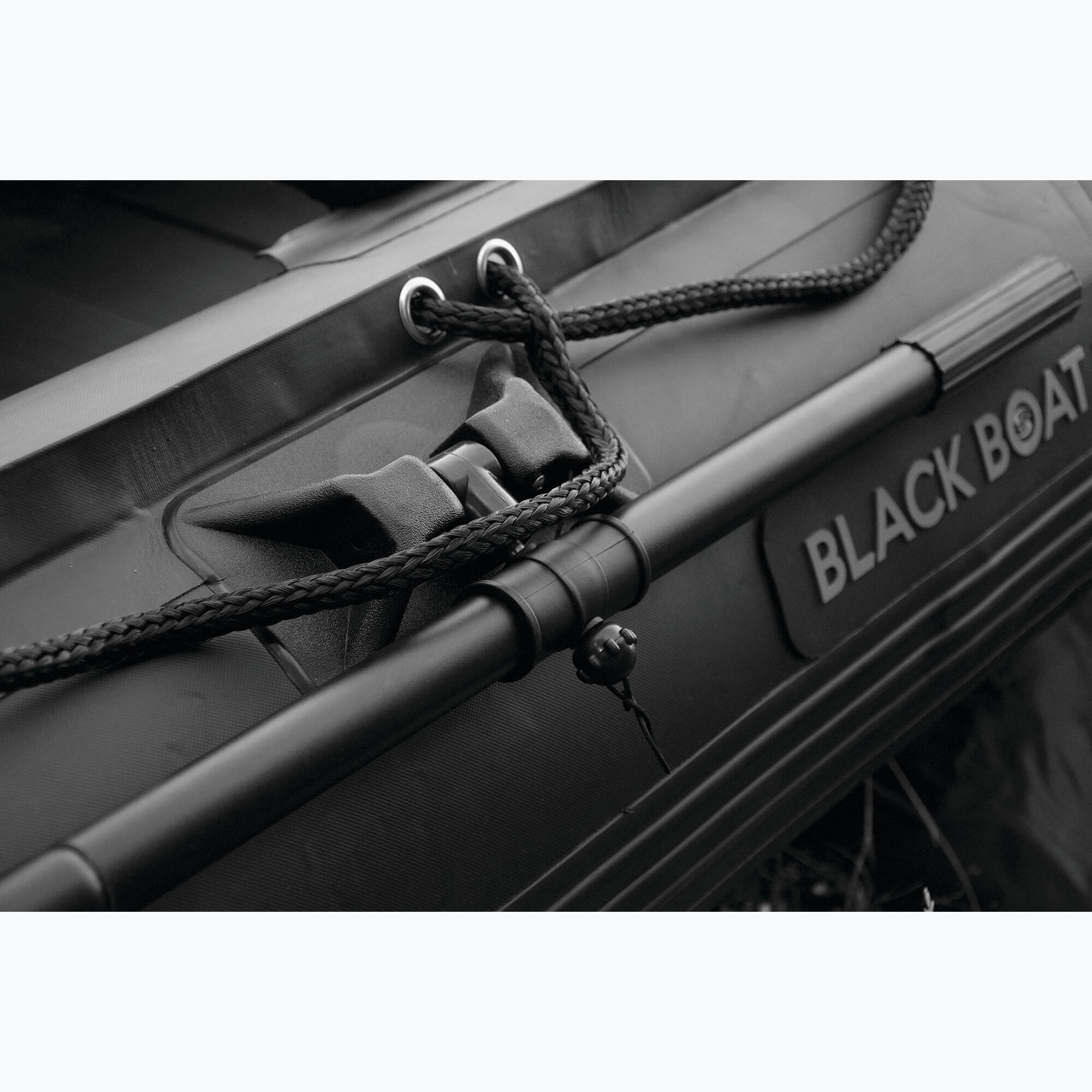 Rubberboot voor karpervissen Carp Spirit Black Boat 300Wi 4-personen 4/5