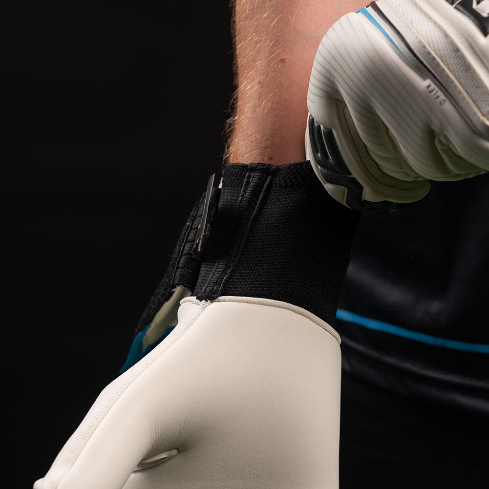 ONE NXT Pro SL Goalkeeper Gloves 4/4