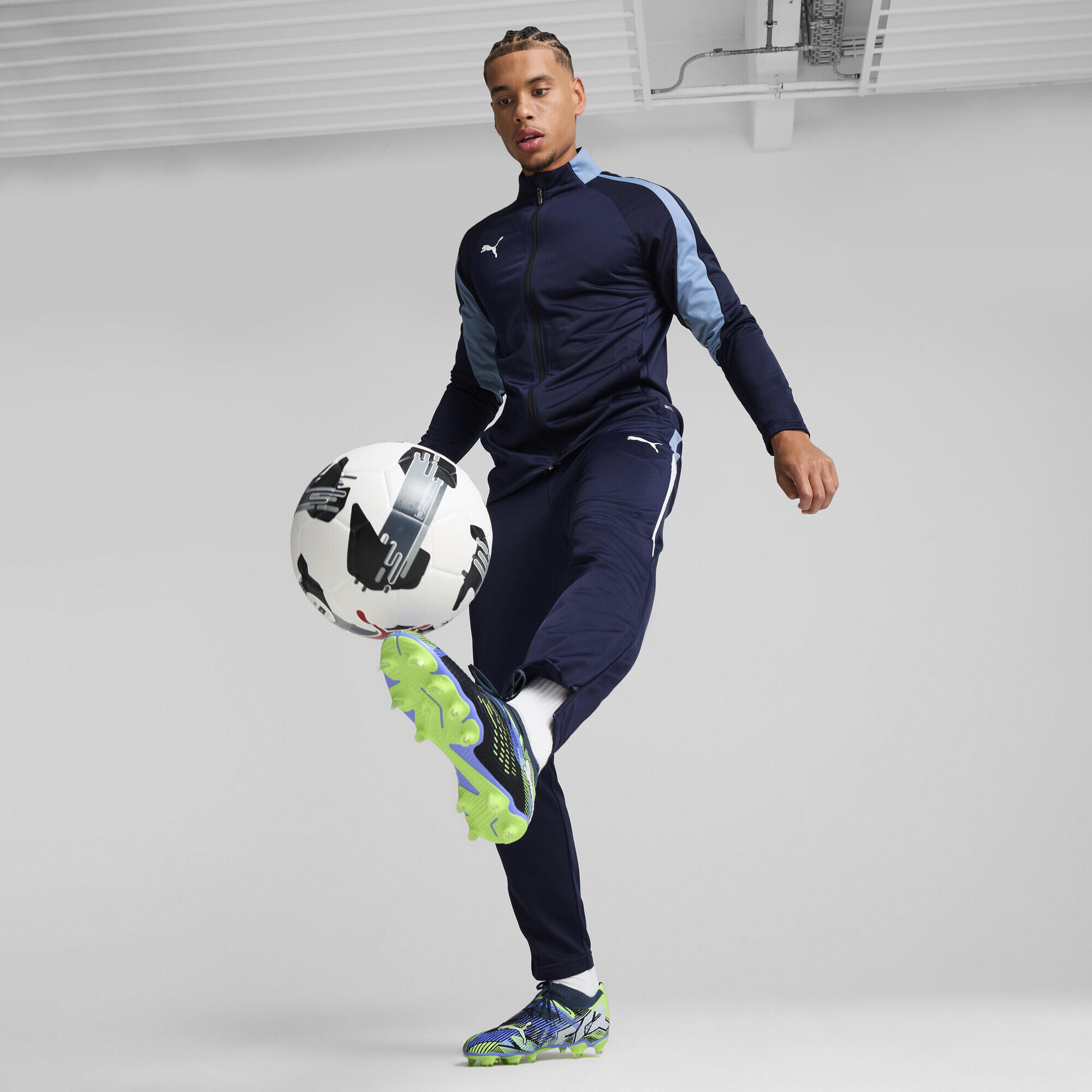 Kopačky FUTURE 7 PRO+ FG/AG PUMA Gray Skies White Fizzy Apple Yellow 4/7