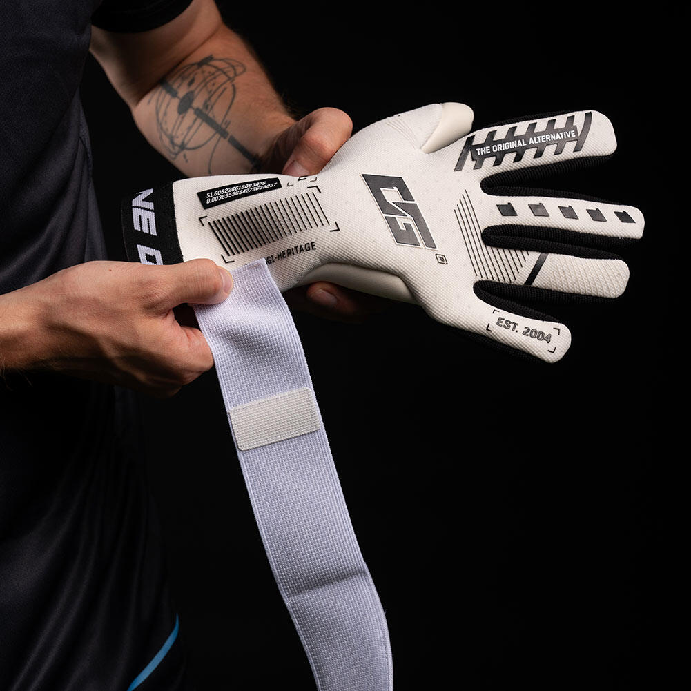 ONE OG1 Heritage Hyla Goalkeeper Gloves 2/4