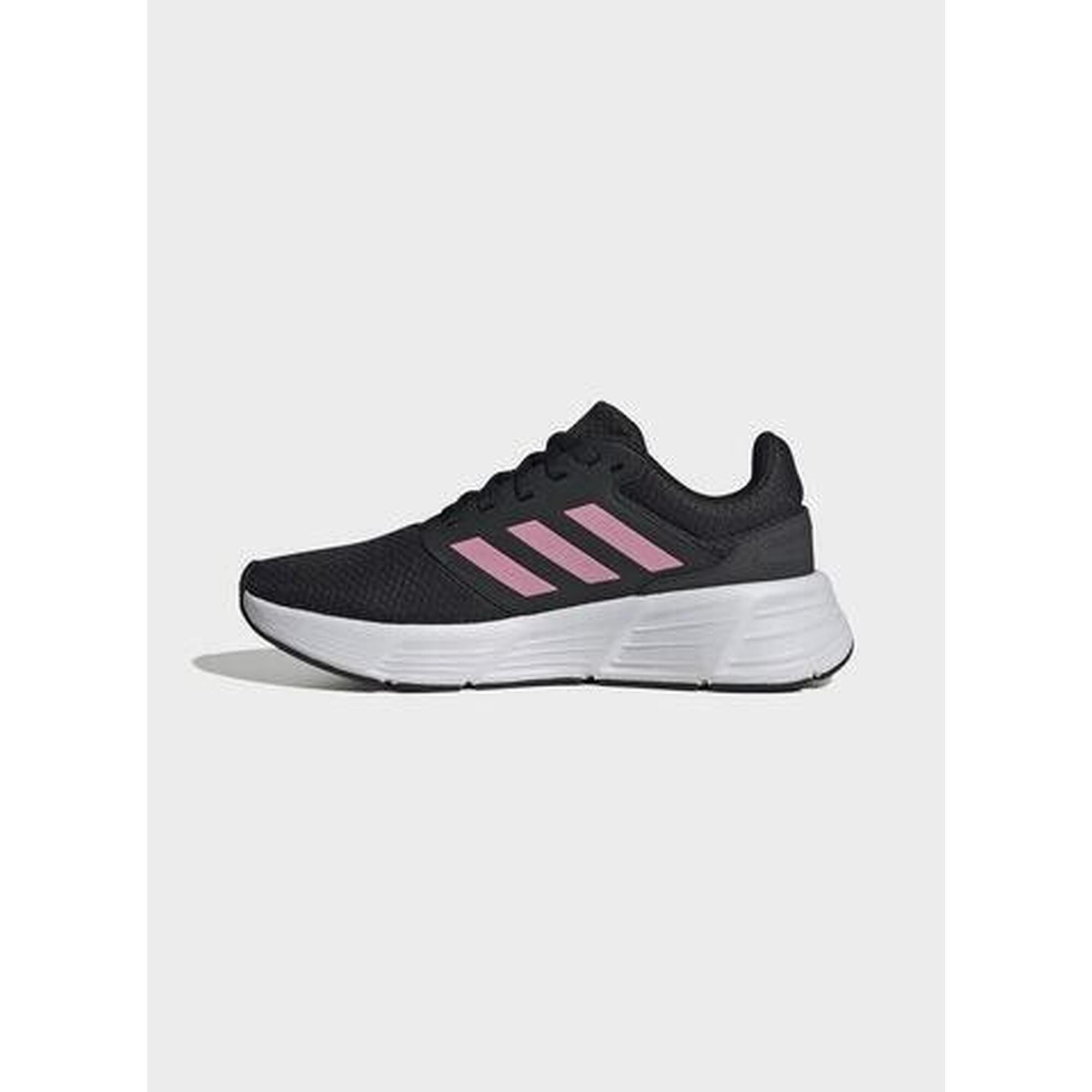Chaussures de course Femmes Adidas Galaxy 6 noir