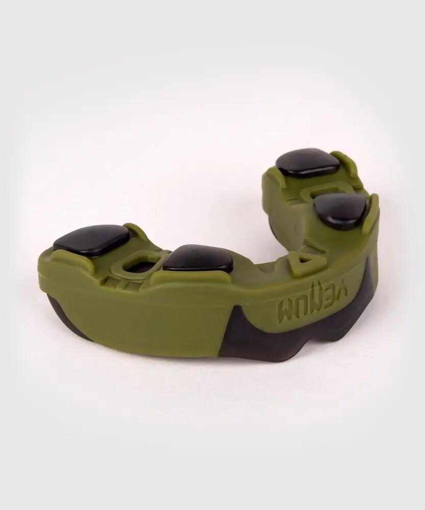 Protector bucal Venum Predator color caqui/negro 3/4
