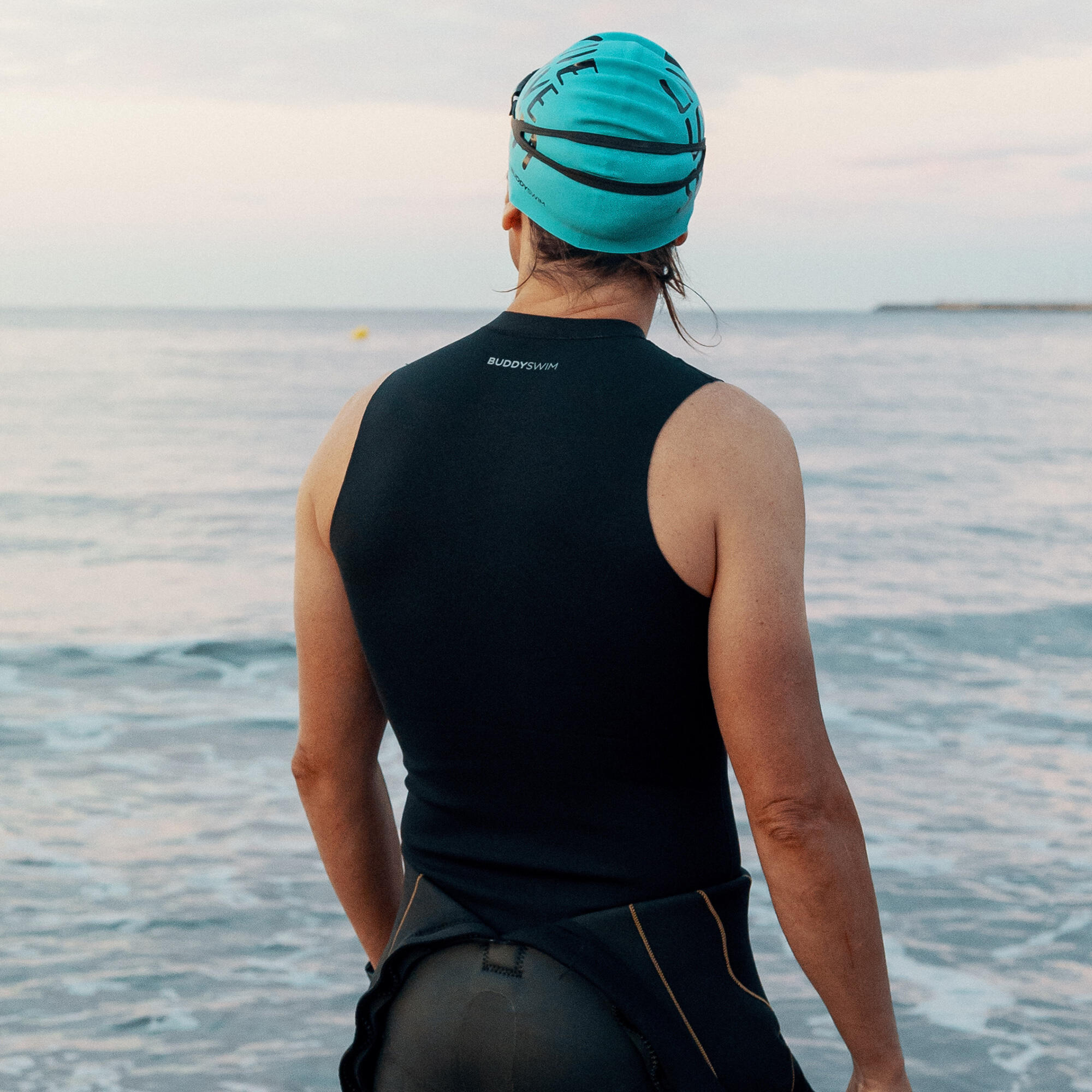 Gilet in neoprene da 1,5 mm per il nuoto in acque libere Buddyswim nero 5/5