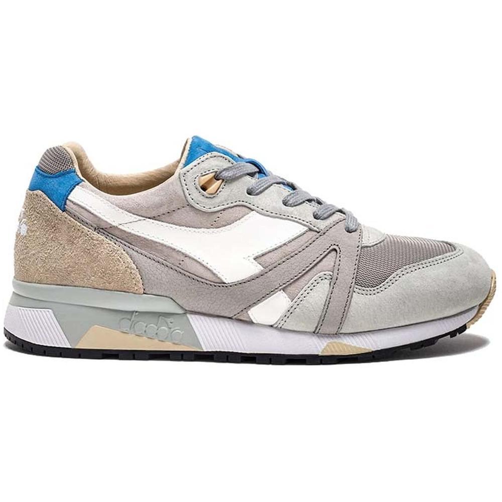 DIADORA picture