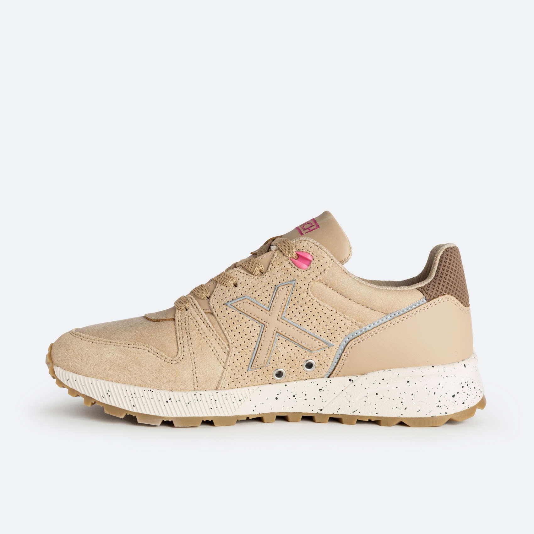 Baskets Munich modèle 4151070 pour femmes 2/5