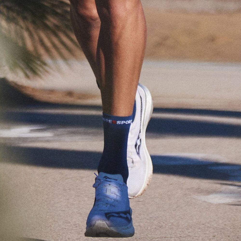 Par de calcetines Compressport Pro Racing v4.0 Run High Blue 3/4