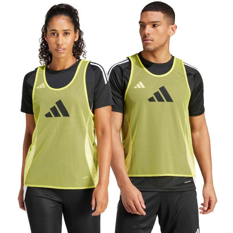 Znacznik adidas Training 24 BIB