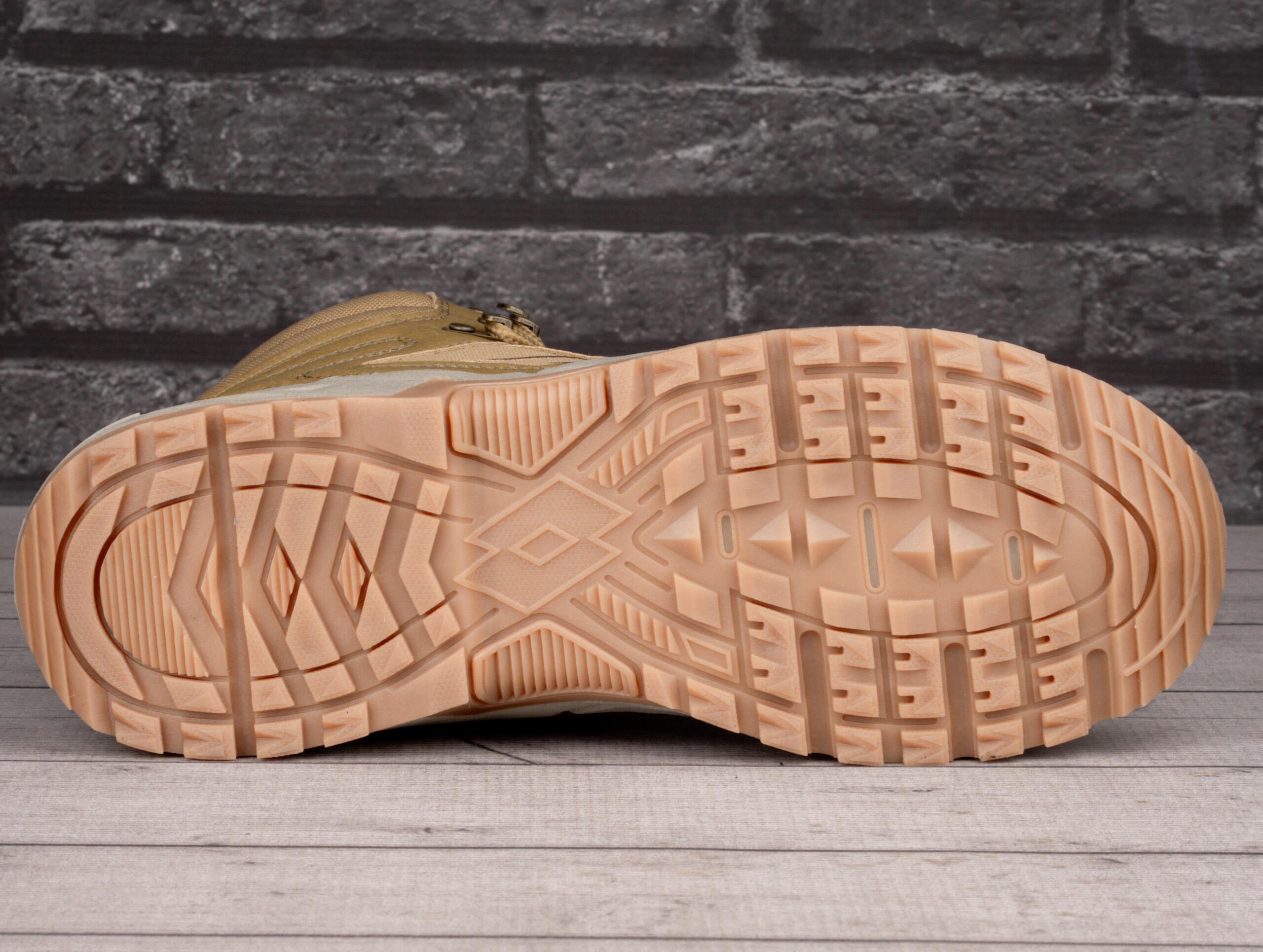 Buty męskie zimowe wysokie LOTTO  WOODLARK MID WHEAT 5/7