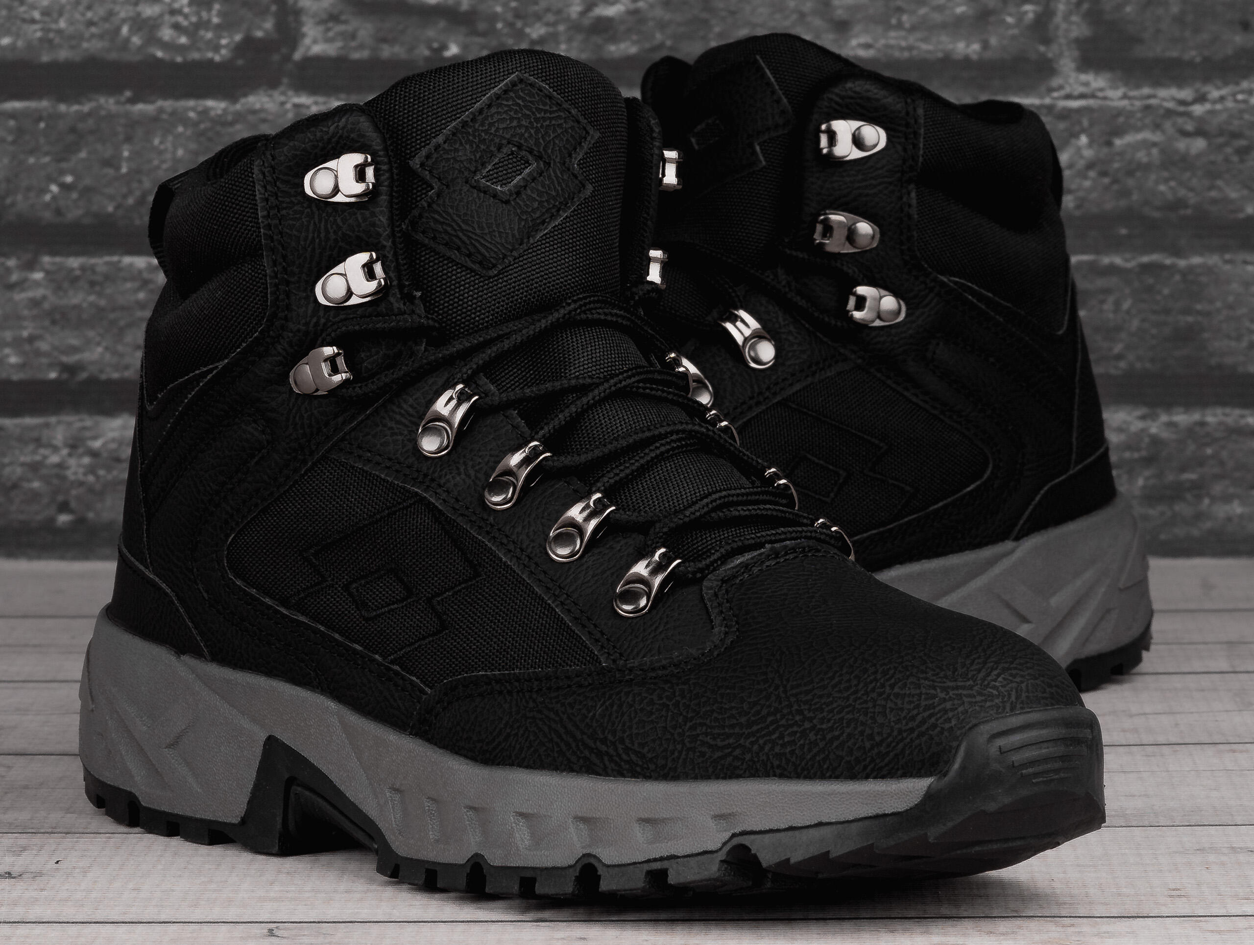 BUTY męskie LOTTO WOODLARK MID czarne ocieplane 2400310U-1111 wysokie 46 2/7