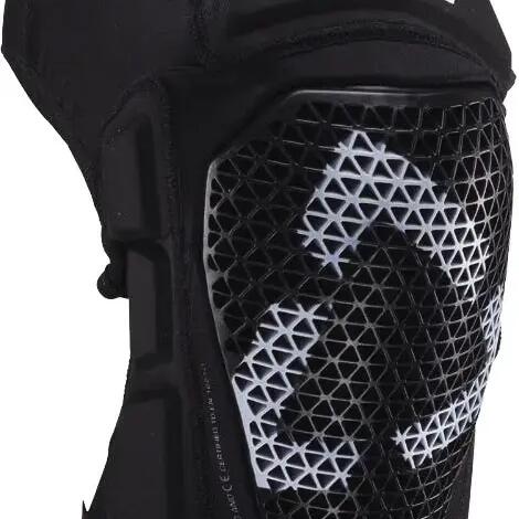 Leatt ReaFlex Pro Knee Guard Black, Lightweight Pre-Curved