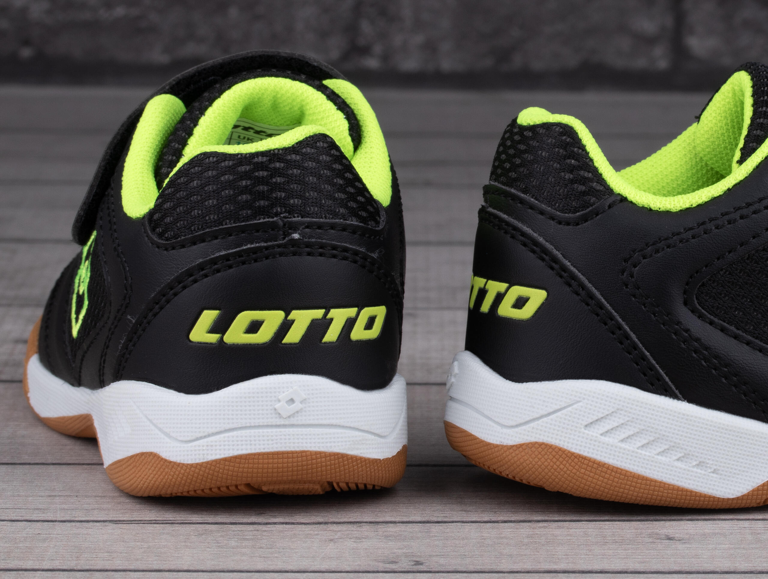 Lotto Whizzer K niño negro-amarillo 2600120K 1124 4/7